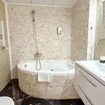 Lev Or 3* Bucureşti