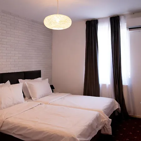 Moise House - Kosher Apartment