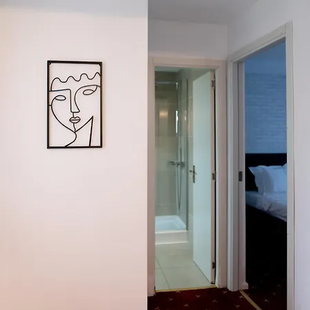 Moise House - Kosher