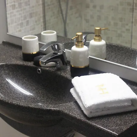 Moise House - Kosher Apartment 3*
