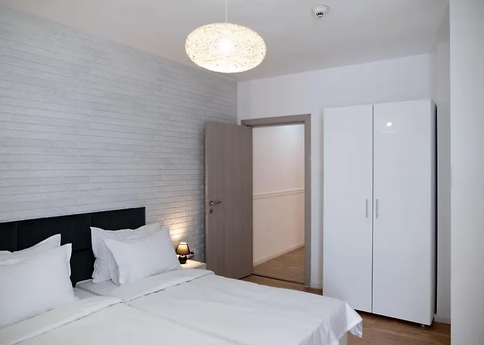 Lev Or Apartament Bukareszt