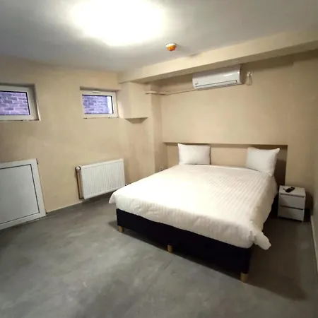 Lev Or Apartman